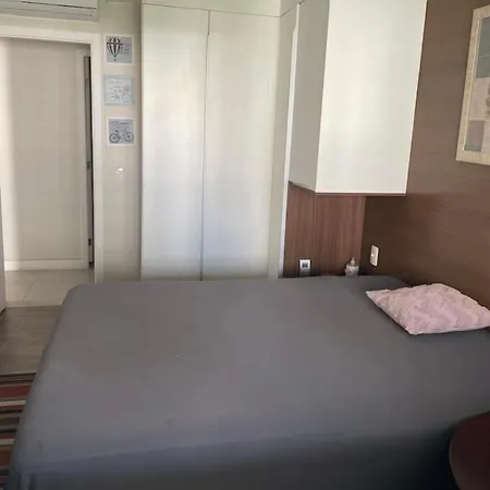 Quarto de hóspedes em apartamento familiar-2